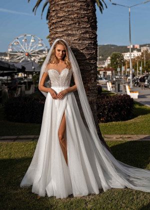 Short Sleeves Beaded Ivory Lace Glitter Tulle Slit Wedding Dress Short Sleeves Beaded Ivory Lace Glitter Tulle Slit Wedding Dress